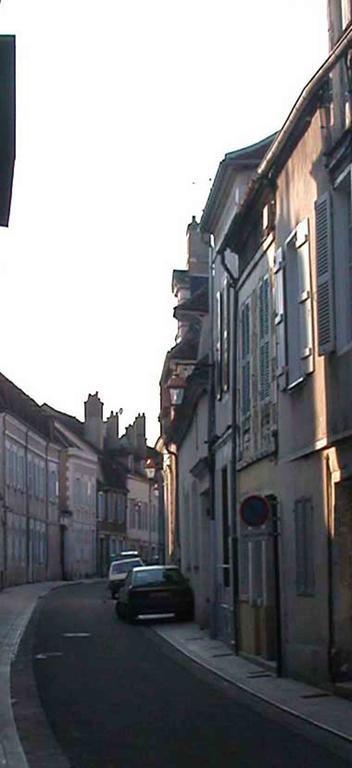 Chambres D'Hotes Les Pensees Douces Auxerre Exterior photo